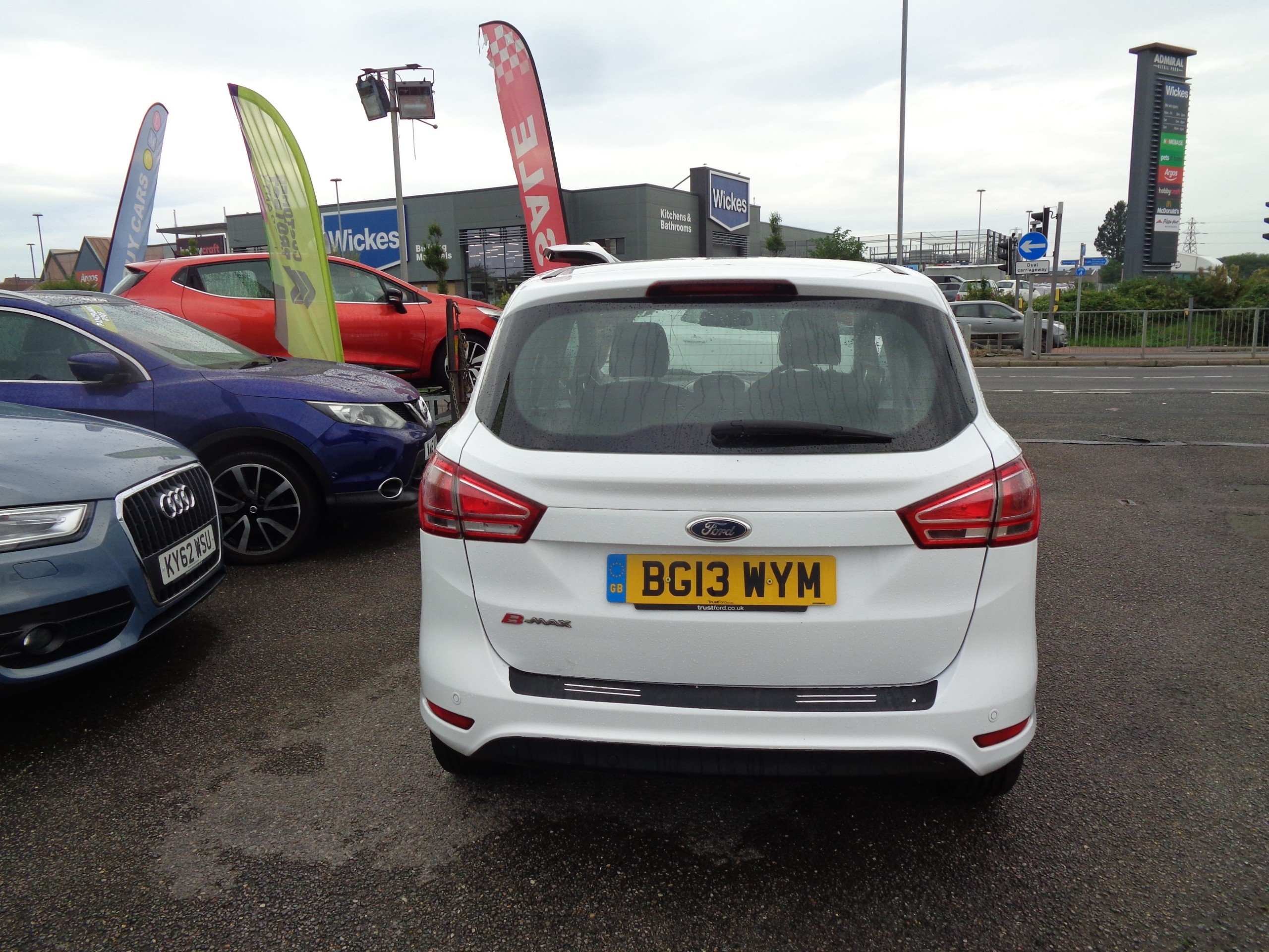 Used 2013 Ford BMAX AUTOMATIC 1.6 TITANIUM 5Door for sale in